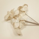4 Fleurs Lyly Shola Blanches artificielles sur tige 40cm